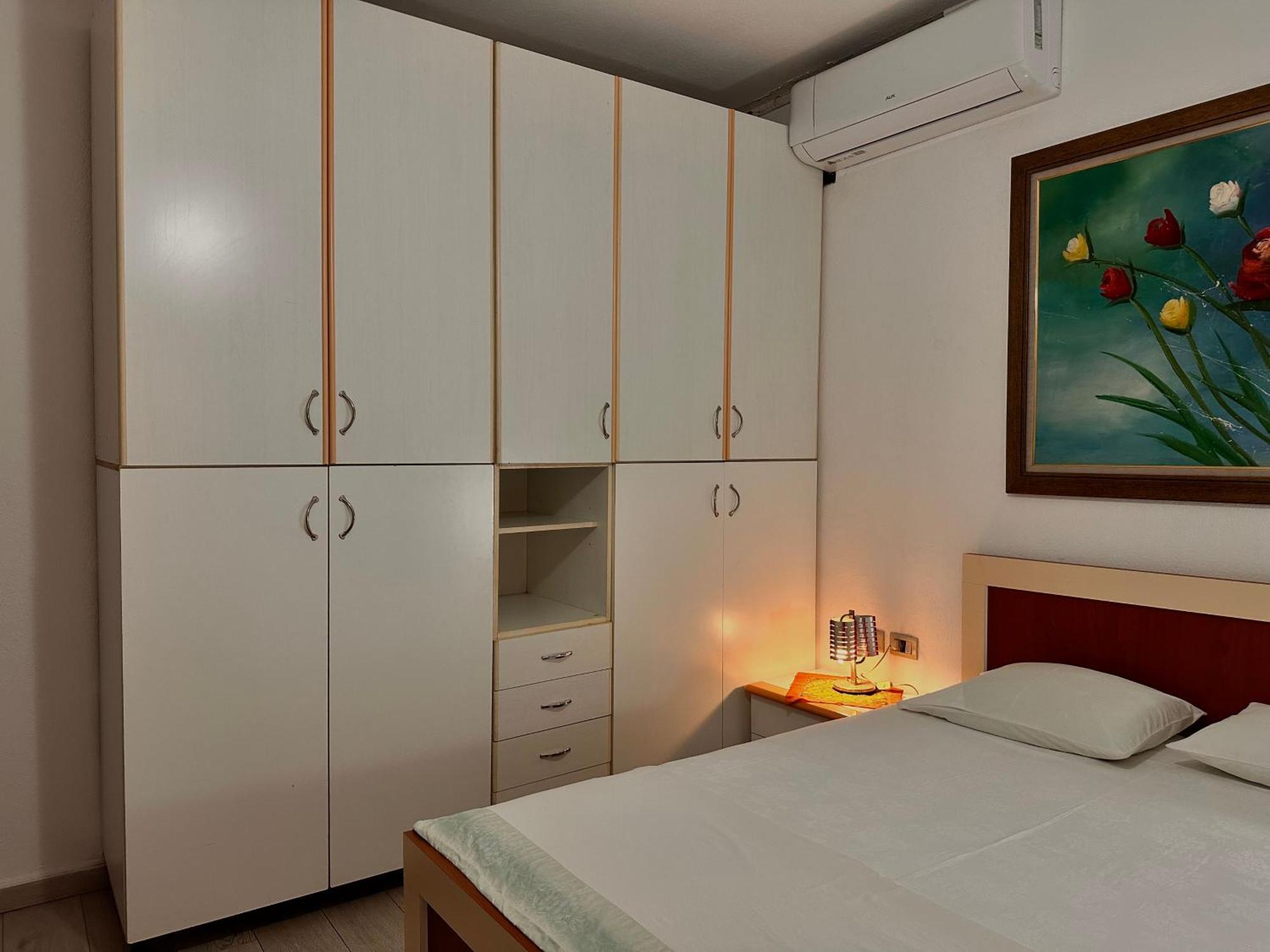 Hostel Grande House Tiranë Ngoại thất bức ảnh