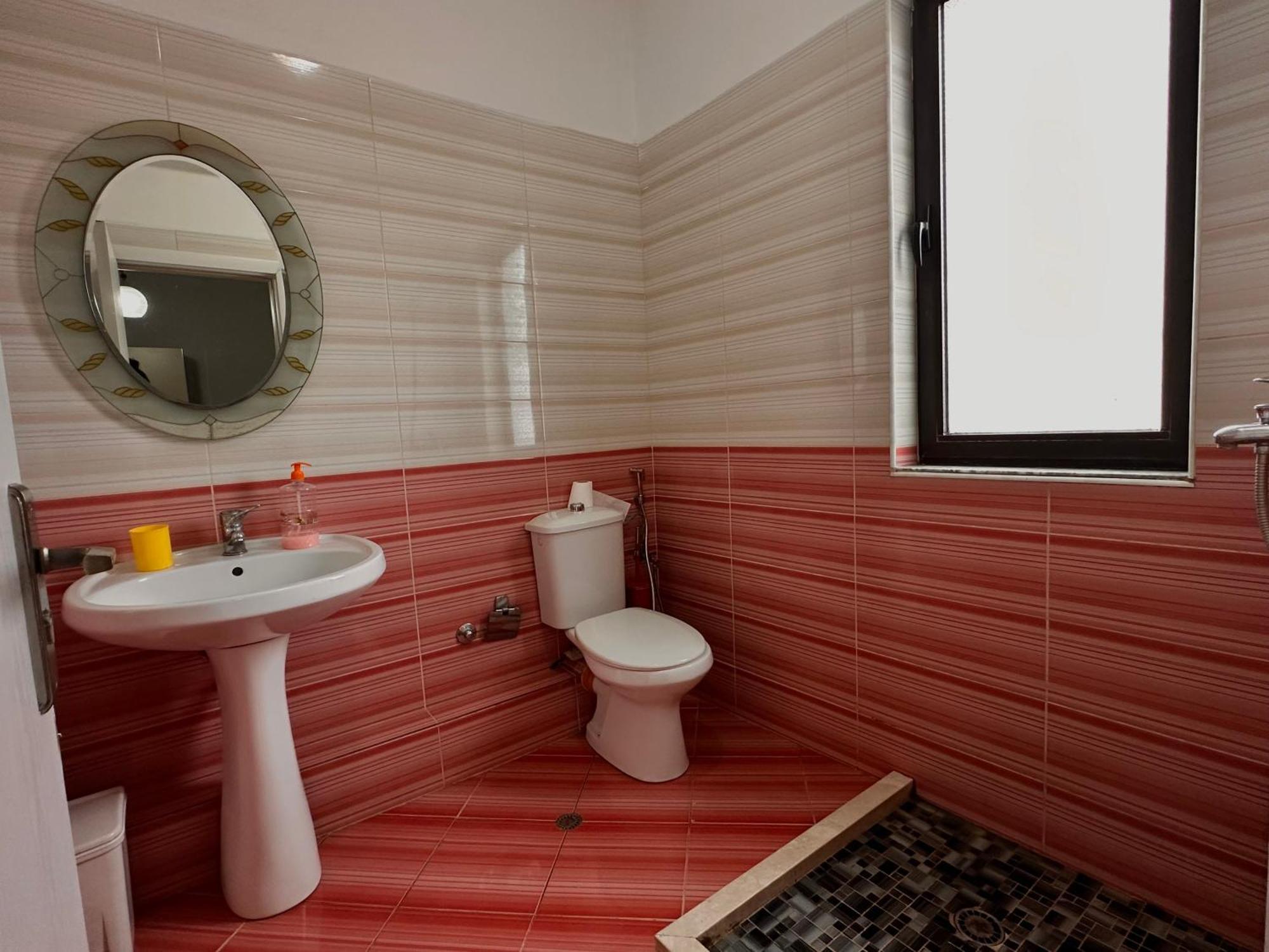 Hostel Grande House Tiranë Ngoại thất bức ảnh