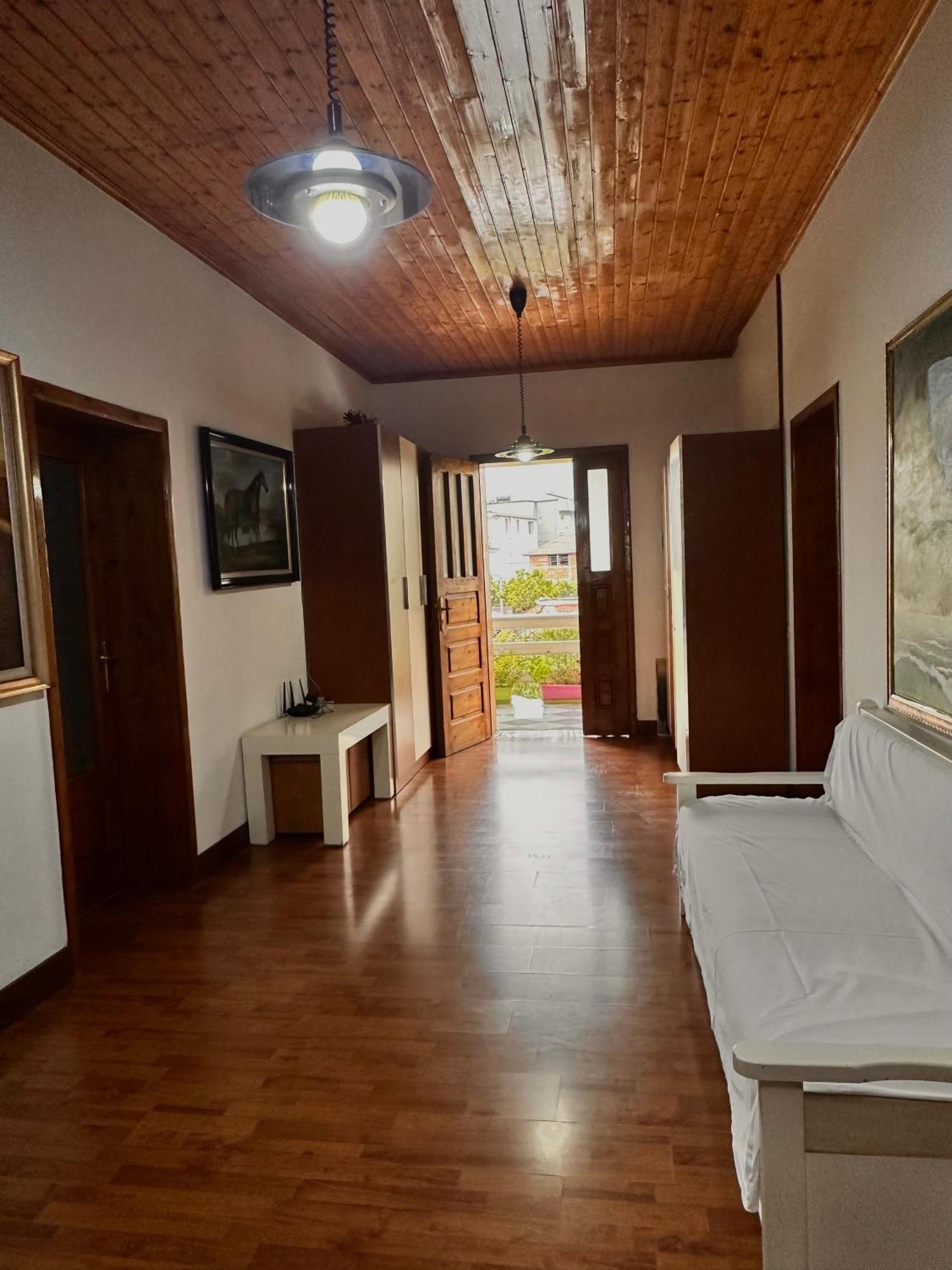 Hostel Grande House Tiranë Ngoại thất bức ảnh